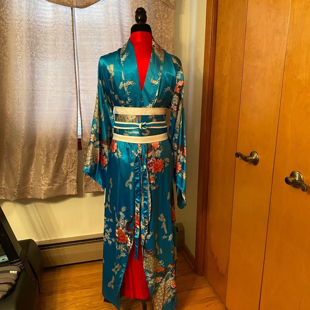 Ladies Japanese Kimono Robe with Obi